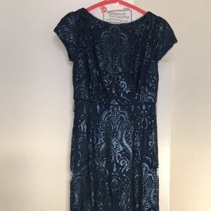 Gorgeous gown Adrianna Papell